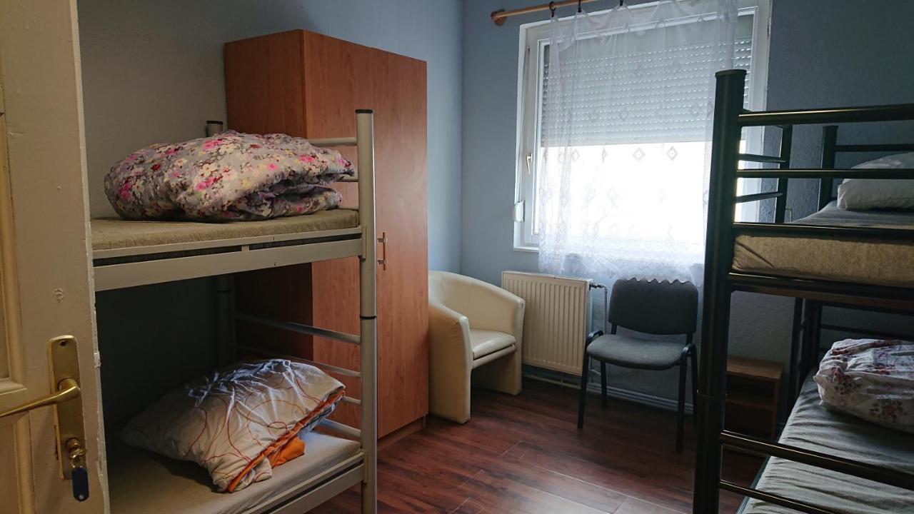 Pillango Munkasszallo Vandrehjem Budapest Eksteriør billede